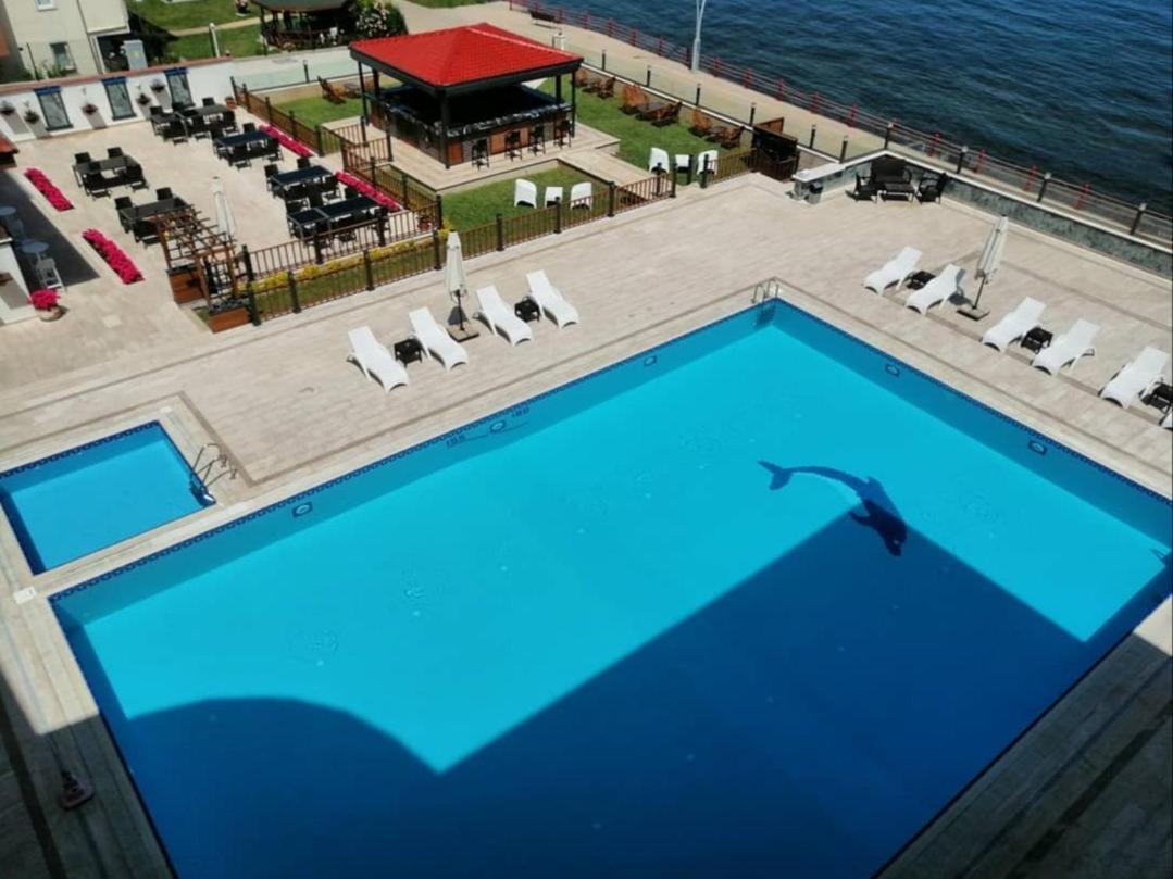 Blue Pier Hotel Kocaeli Buitenkant foto