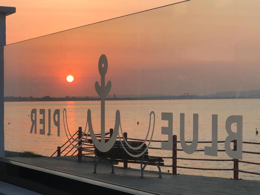 Blue Pier Hotel Kocaeli Buitenkant foto