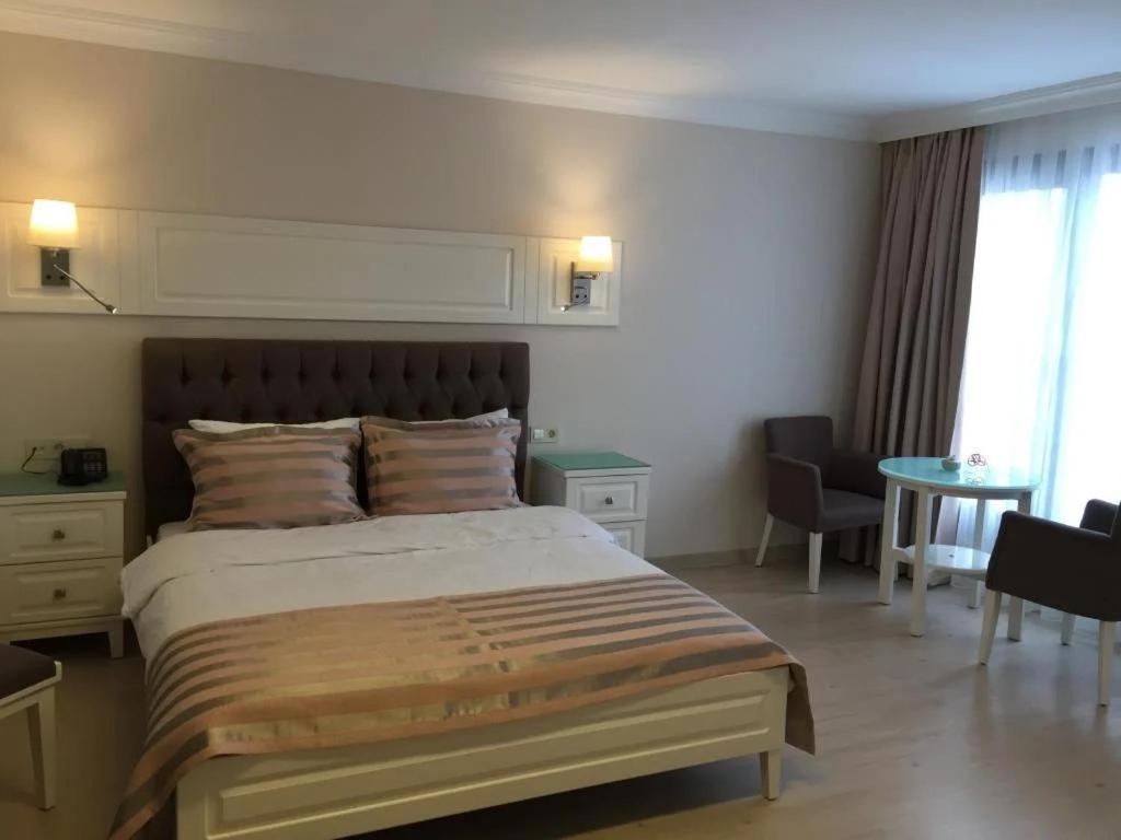 Blue Pier Hotel Kocaeli Buitenkant foto