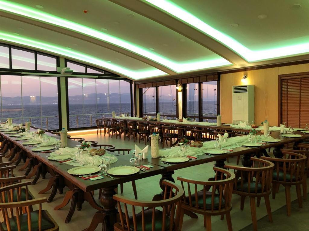 Blue Pier Hotel Kocaeli Buitenkant foto